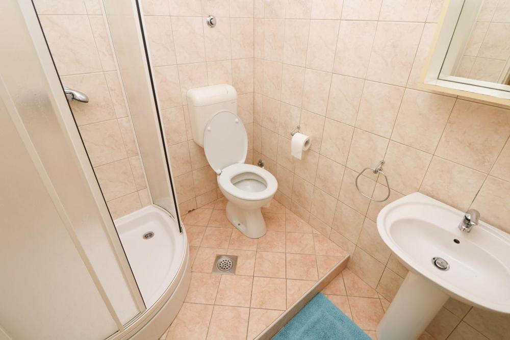 Double Rooms Tomica 2 With Balcony Baška Kültér fotó