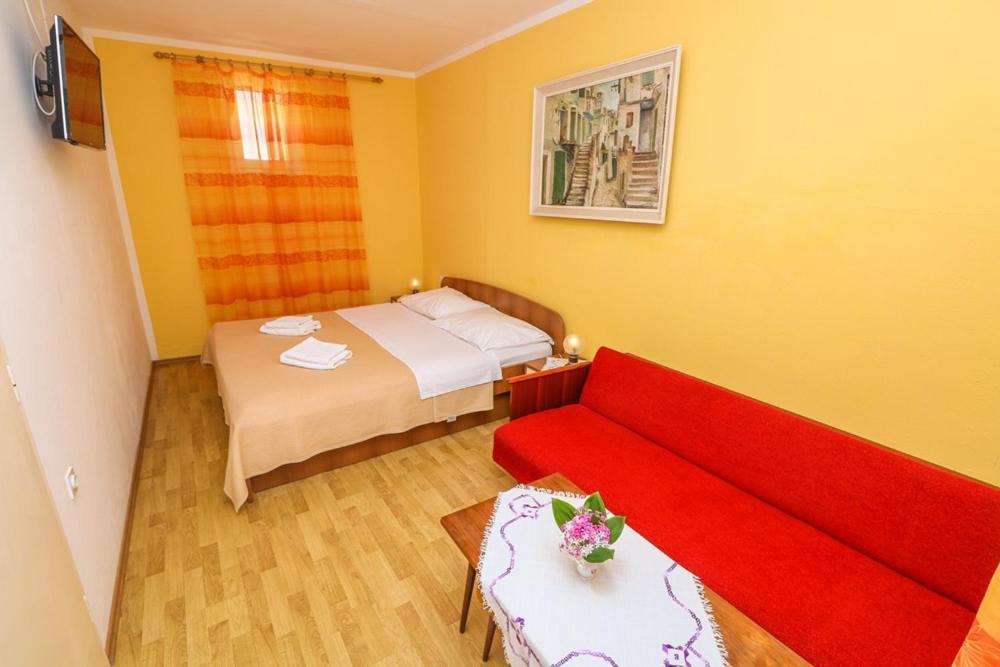 Double Rooms Tomica 2 With Balcony Baška Kültér fotó
