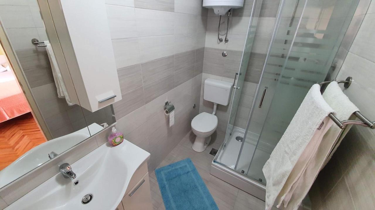 Double Rooms Tomica 2 With Balcony Baška Kültér fotó